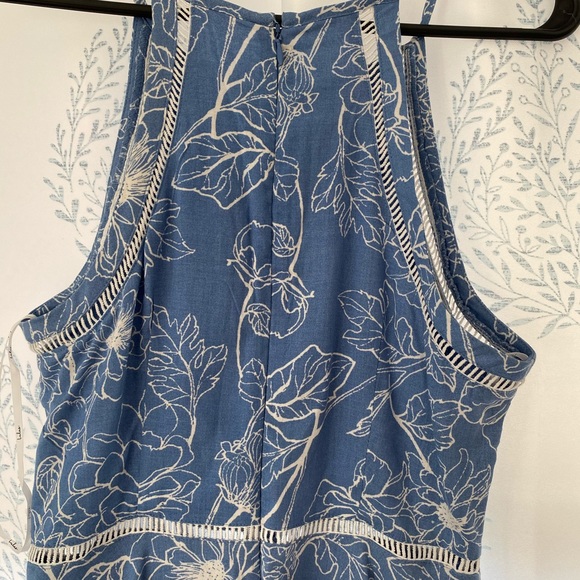 Lulus Dress 🌷 - Picture 5 of 7